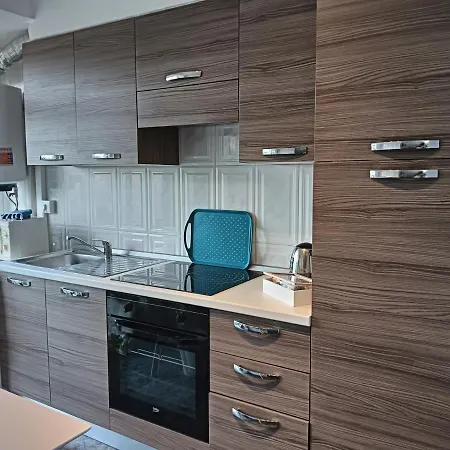 Sunny Holidays In Apartment *