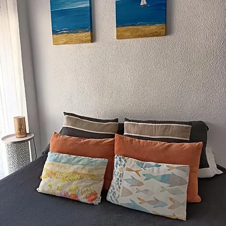 Sunny Holidays In Apartment *